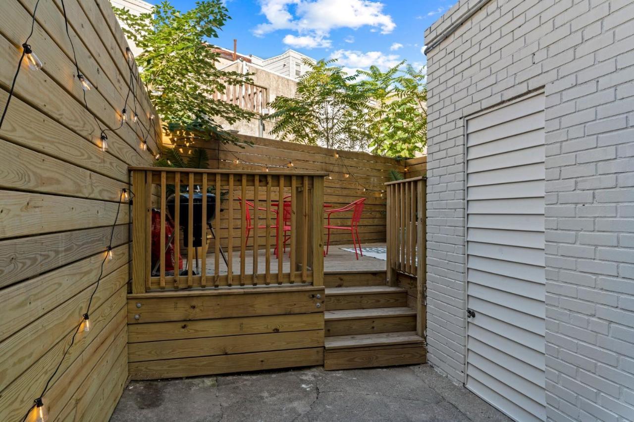 Passyunk Square Spacious 1 Bedroom Oasis- Huge Deck *